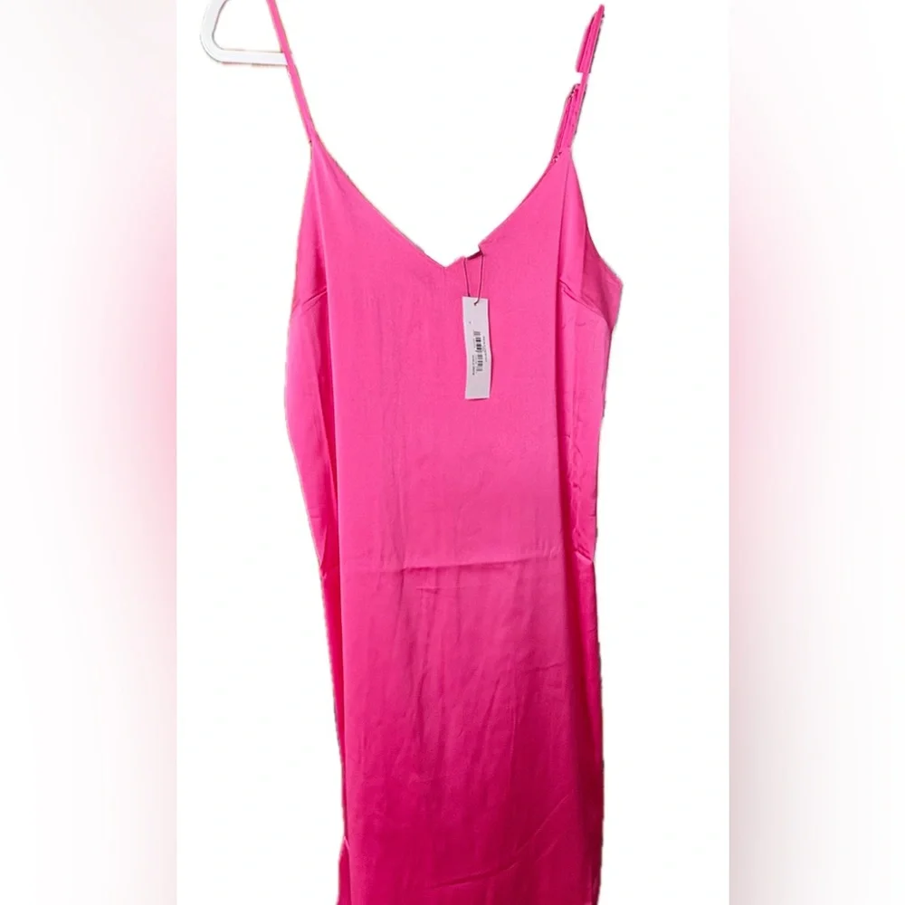Influencer The Drop Ana Silky V-Neck Midi Slip Dress in Hot Pink Size Medium NWT - Picture 8 of 16